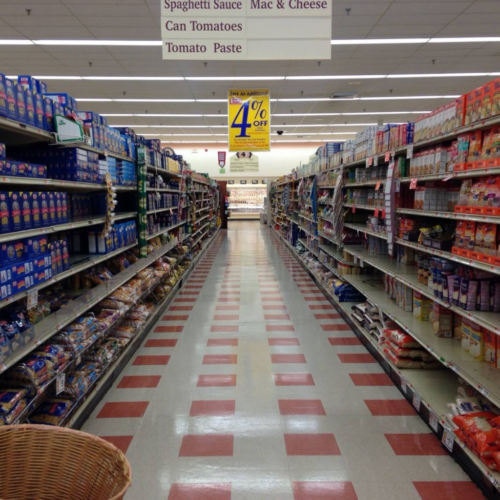 Aisles-empty-of-customers