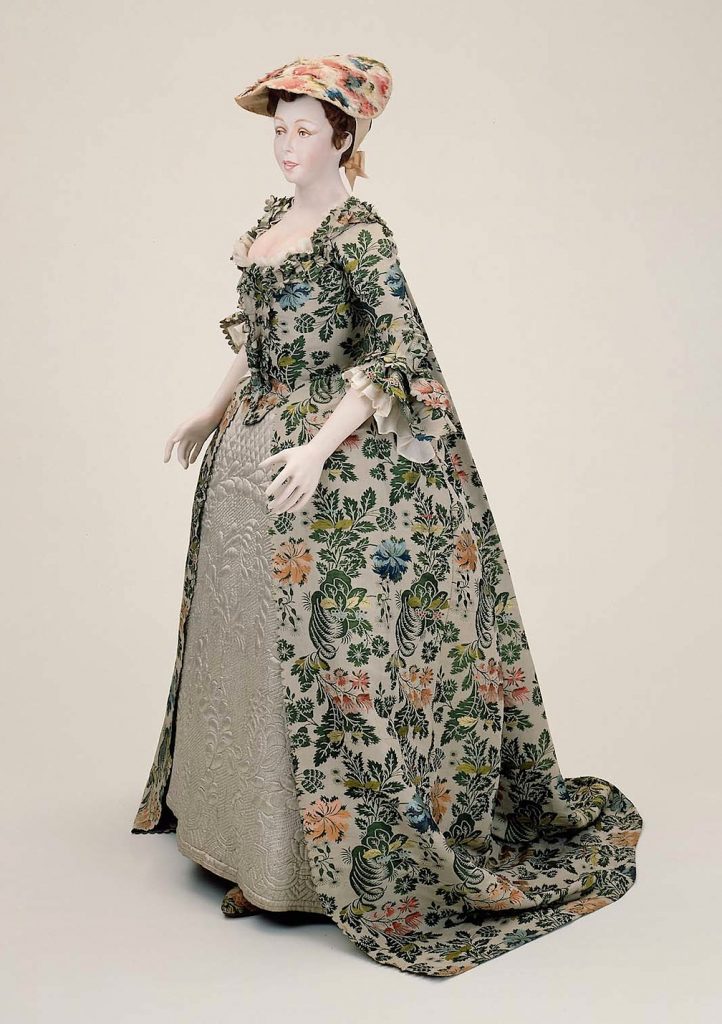 Wedding dress worn by Nathaniel Carter's Bride, Mary Beck, Newburyport 1742