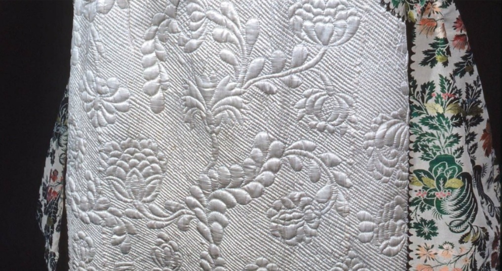 Detail of the wedding dress